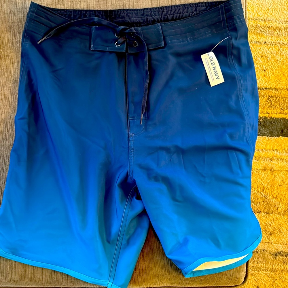 Men’s swim shorts